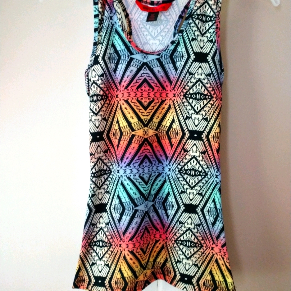 😀 HOT KISS (S) WOMEN'S RACER BACK TANK TOP PREOWNED